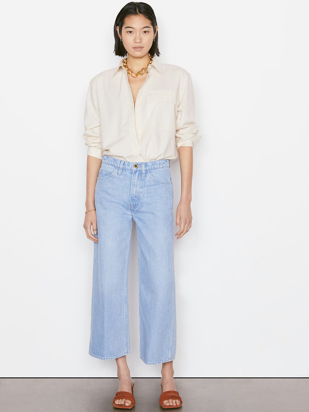 jeans full body view alt:hover